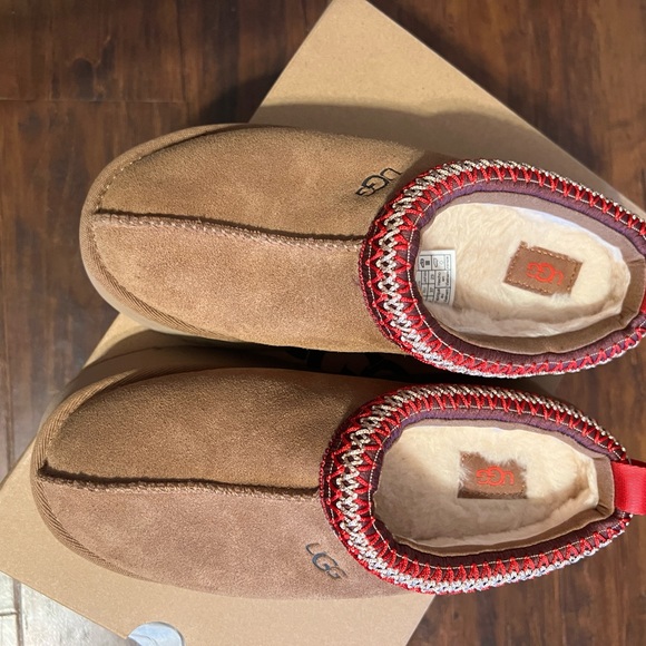 Ugg Tazz Women’s size 6 - Picture 4 of 4